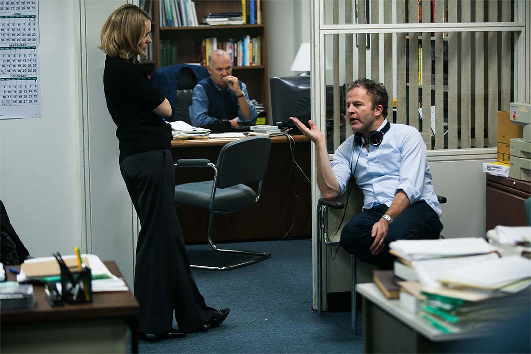 O diretor Tom McCarthy, à direita
