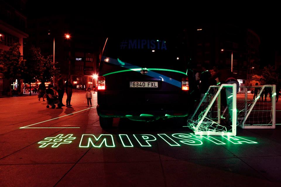 1011693_10151548562766785_1529959152_n