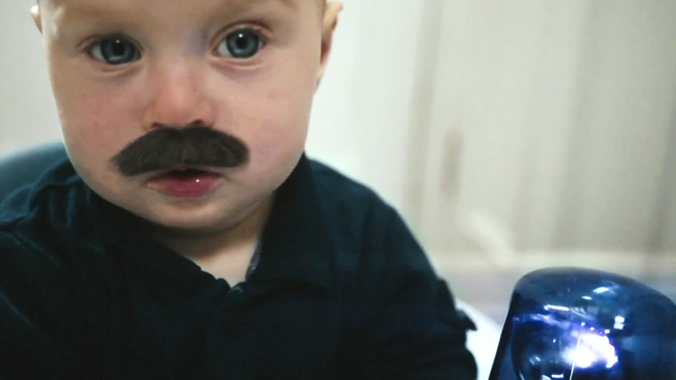 Samsung Cute baby vs. Motion Sync vacuum cleaner