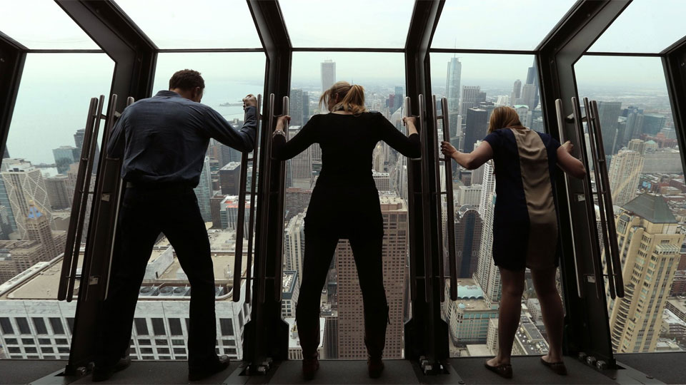 john-hancock-chigag-tilting