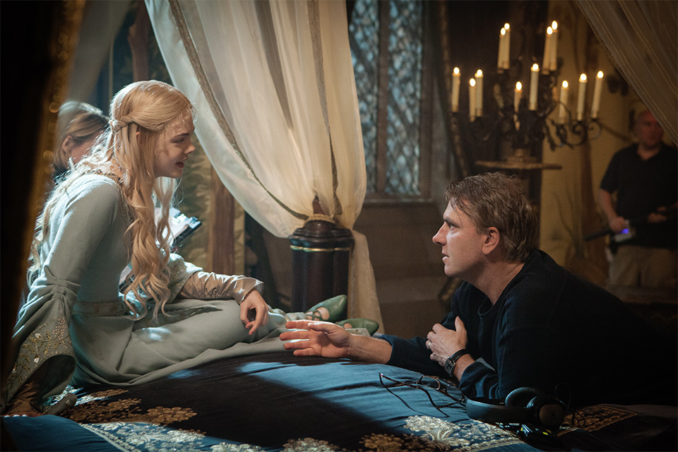 Elle Fanning e o diretor Robert Stromberg