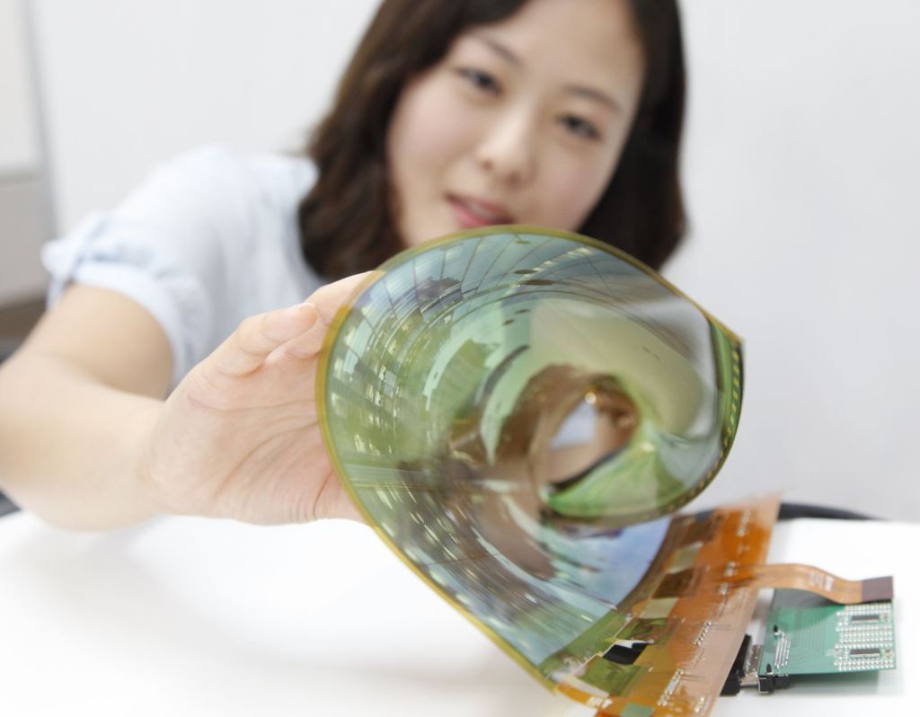 flexible-rollable-oled_01