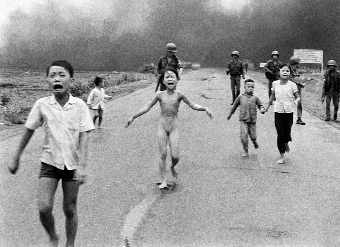 Napalm attack in Vietnam – Nick Út, 1972