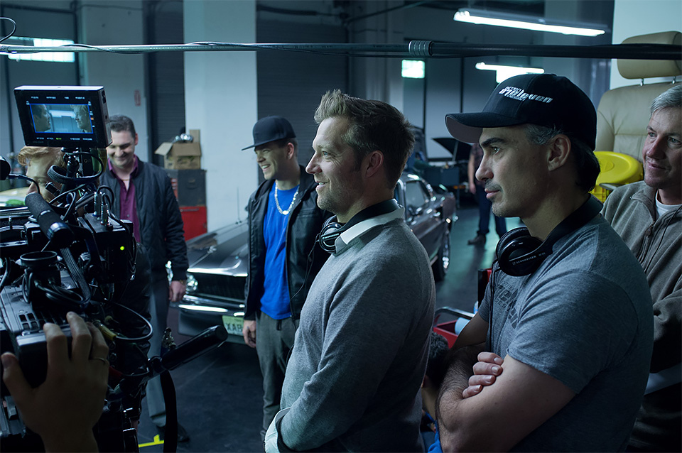 Os diretores Chad Stahelski e David Leitch no set