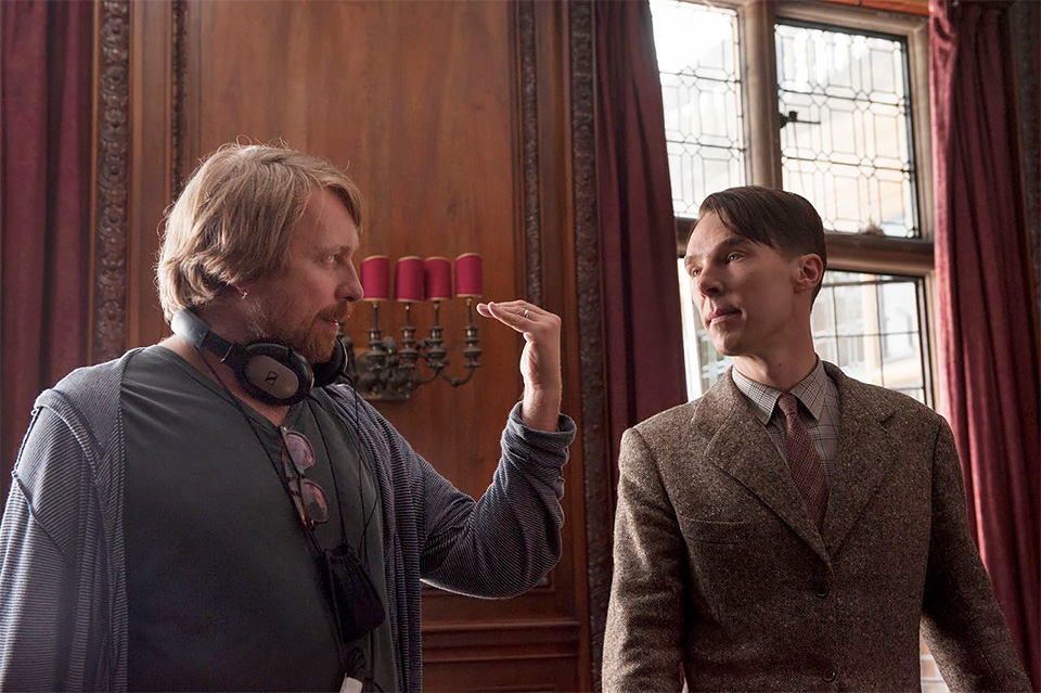 O diretor Morten Tyldun e Benedict Cumberbatch no set