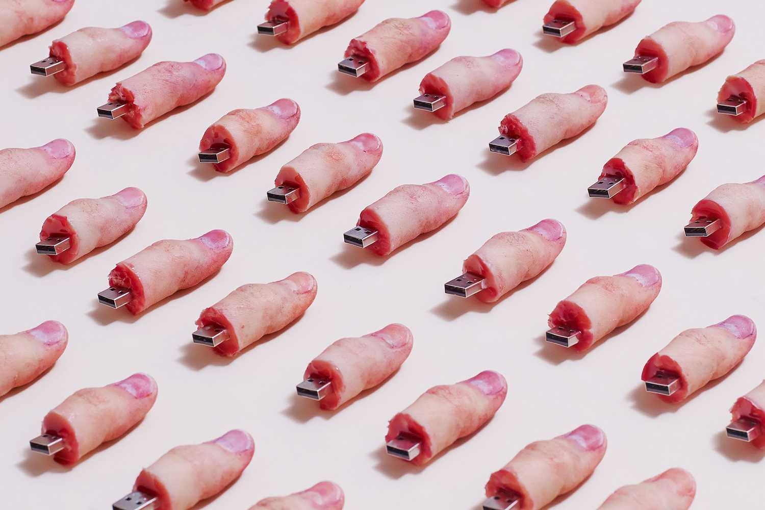 justin_poulsen_thumbs_02_all