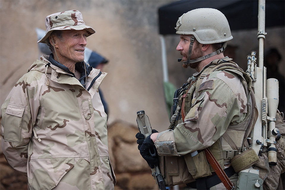 Clint Eastwood e Bradley Cooper no set