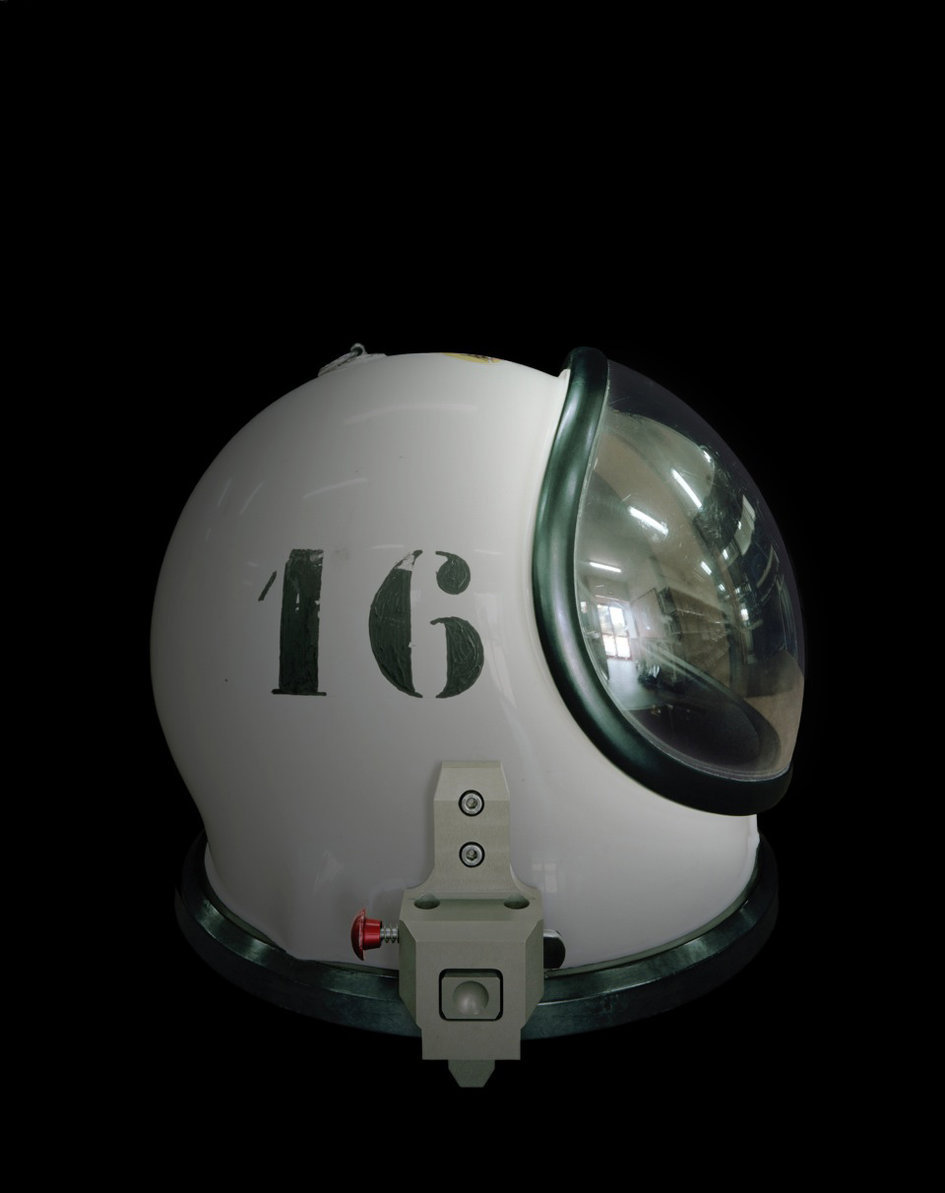 Helmet_of_a_SCAPE_suit_fullwidth