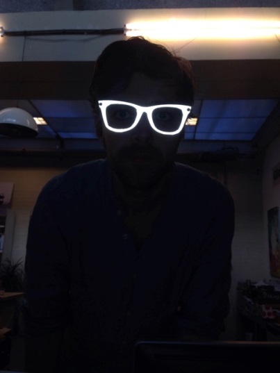 Invisibility-Glasses-darkens-the-subject-when-flashlight-is-used