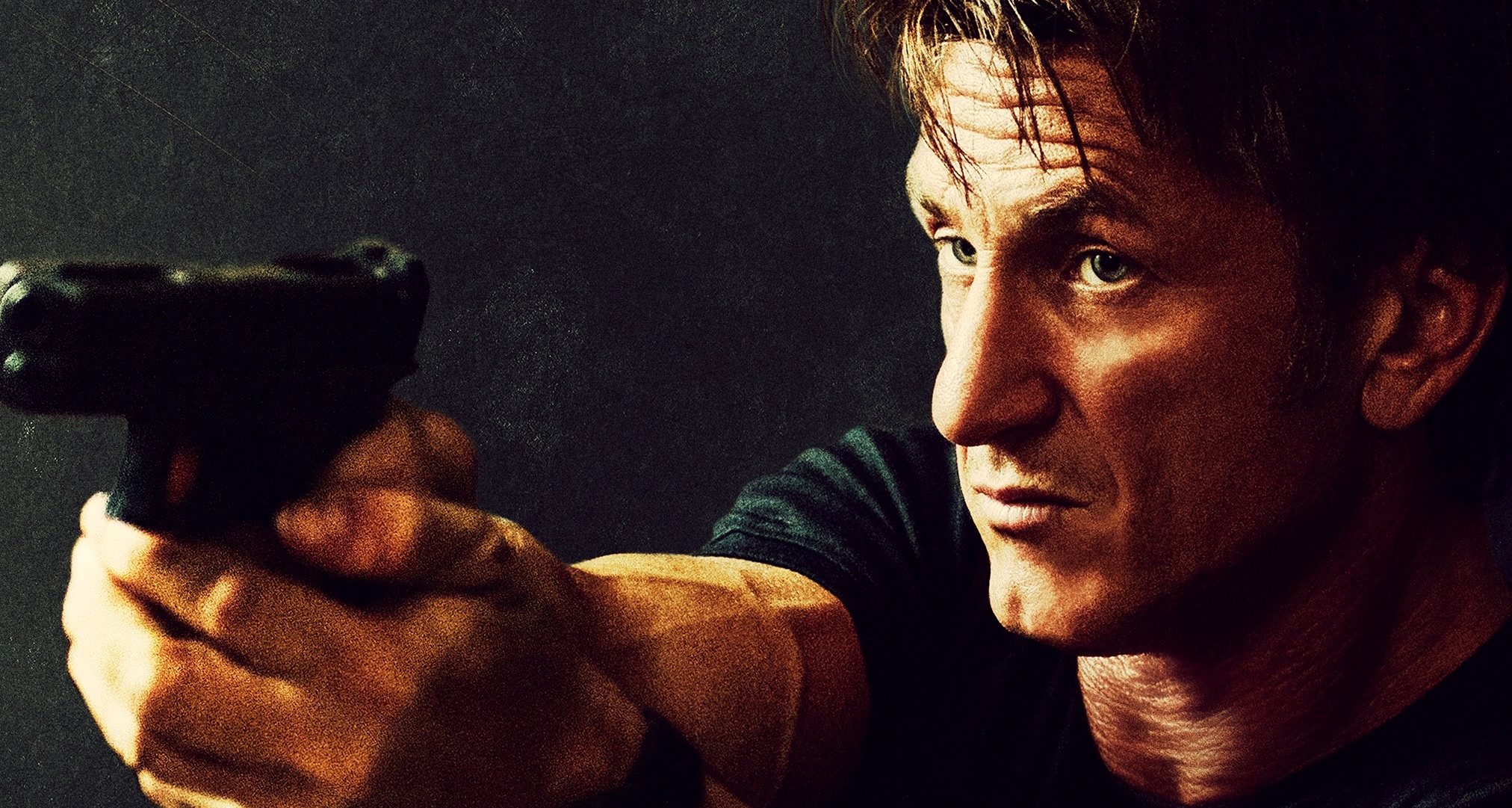 Capa - “O Franco-Atirador”: Sean Penn como herói de ação envelhecido