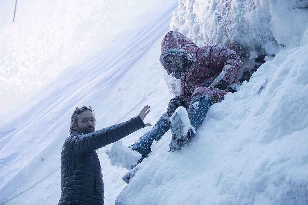 O diretor Baltasar Kormákur no set