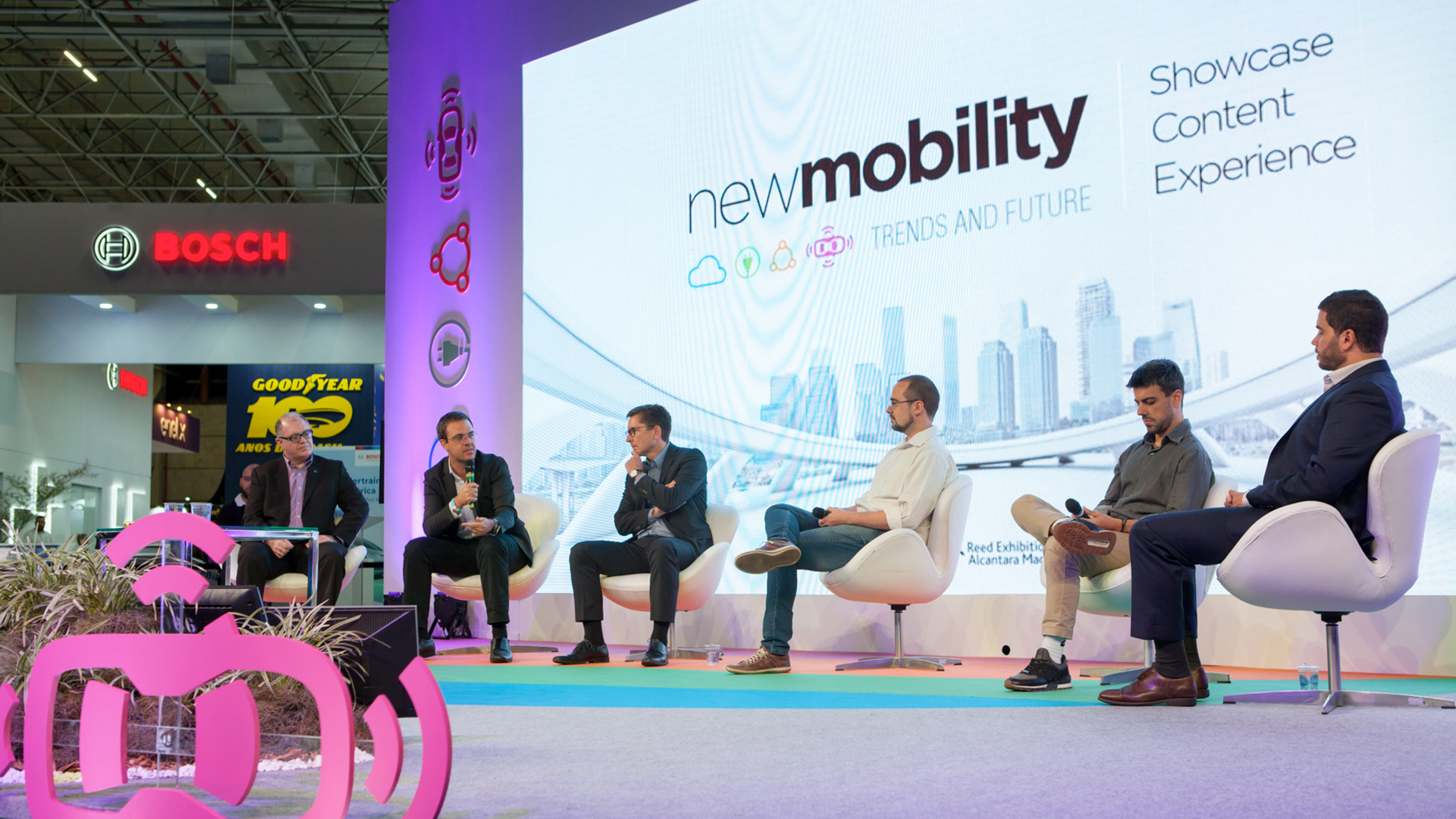 Discussões sobre o futuro da mobilidade no palco New Mobility