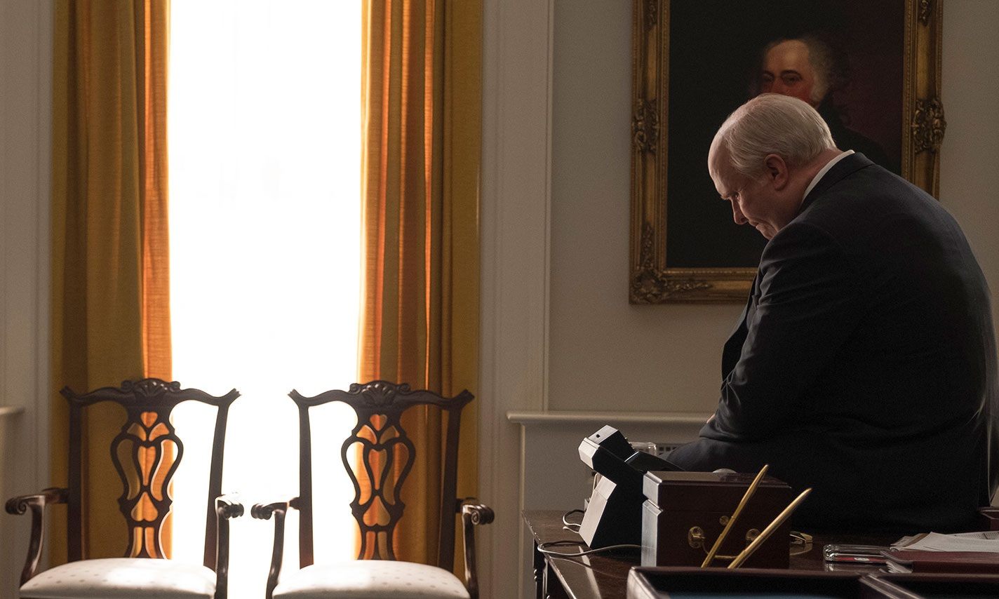 Capa - “Vice” faz estudo pretensioso e errático da política americana