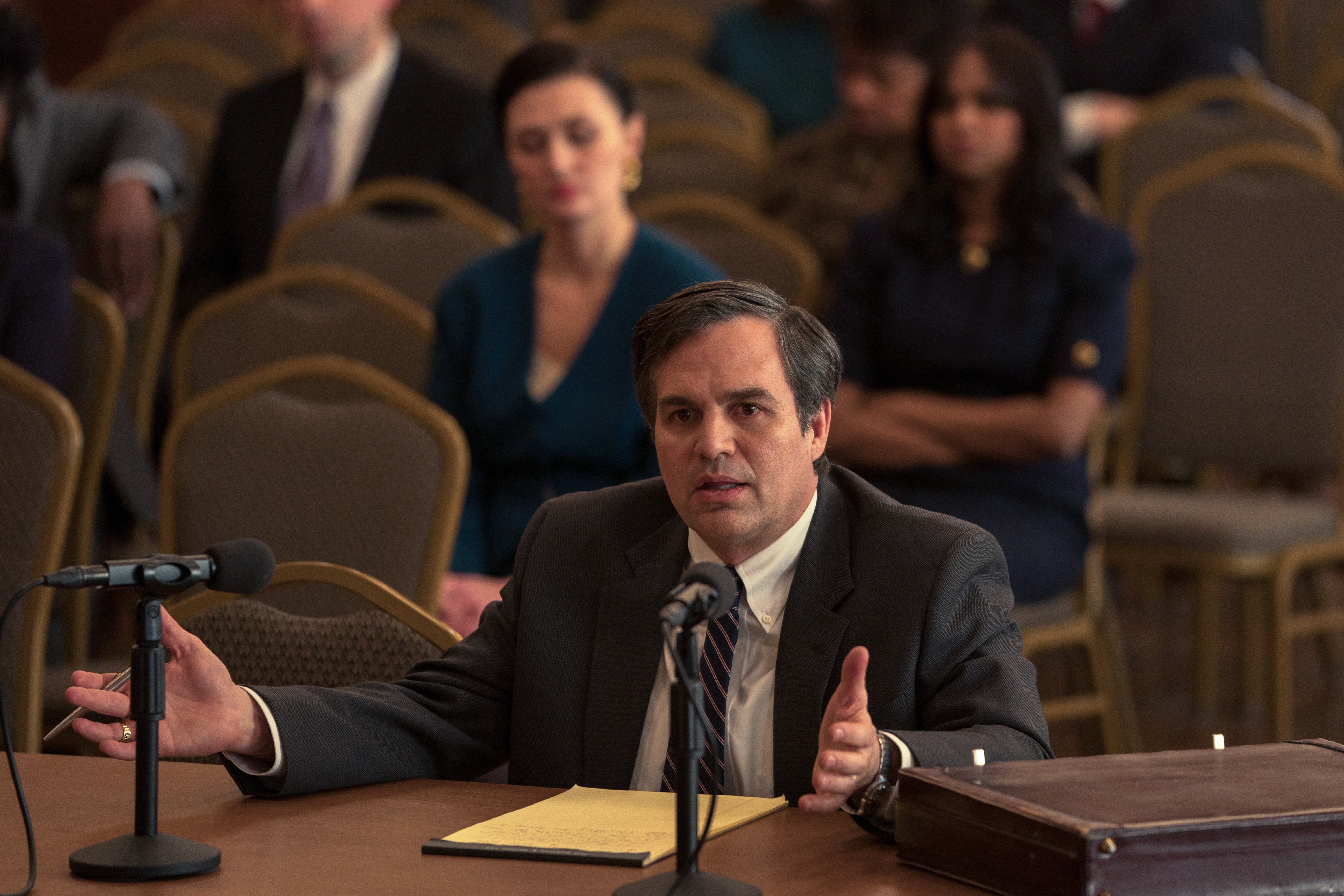 Capa - “O Preço da Verdade” traz a tona o lado corrosivo da vida contemporânea