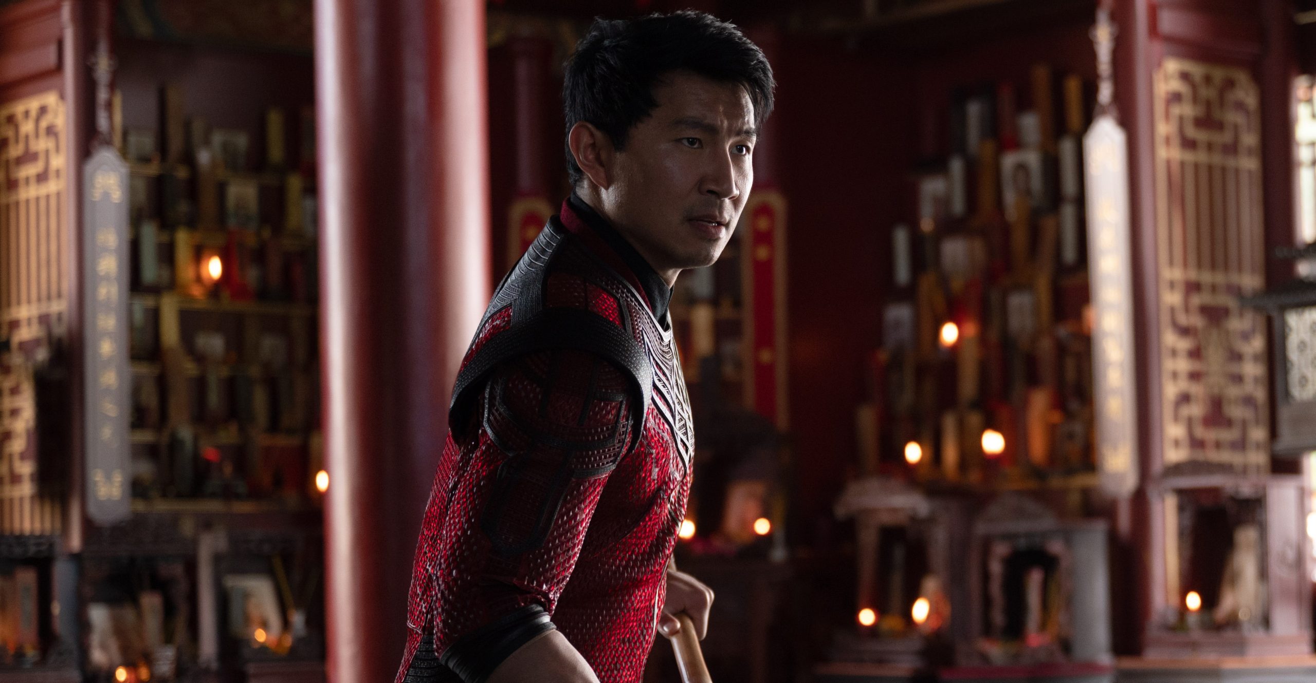 Capa - “Shang-Chi” começa cheio de vida, mas cai na mesmice acinzentada de sempre do Marvel Studios