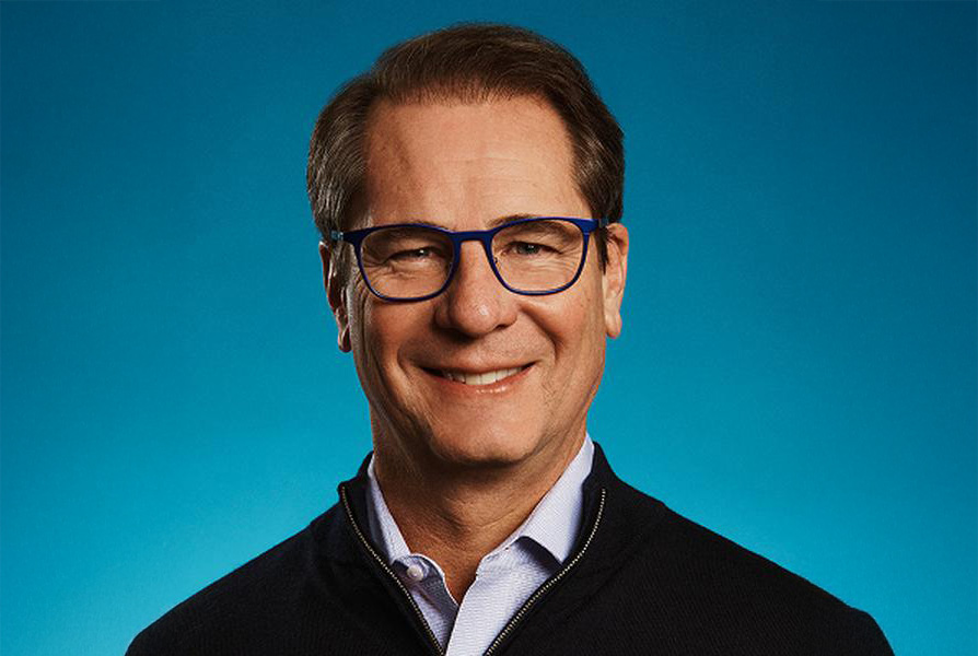 Accessories, Glasses, face, happy, Head, Person, Smile, Photography, Portrait, Adult, Male, Man, Dimples, Clothing, Formal Wear, suit