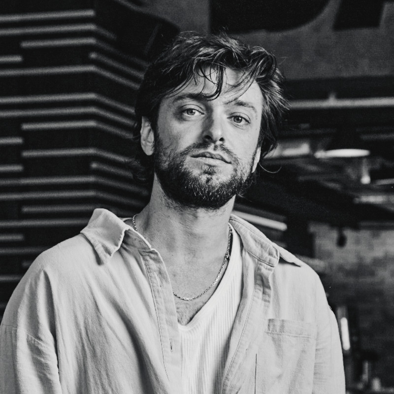  face, Head, Person, Beard, Body Part, Neck, Photography, Portrait, Adult, Male, Man, happy, Smile, Accessories, Jewelry, Necklace