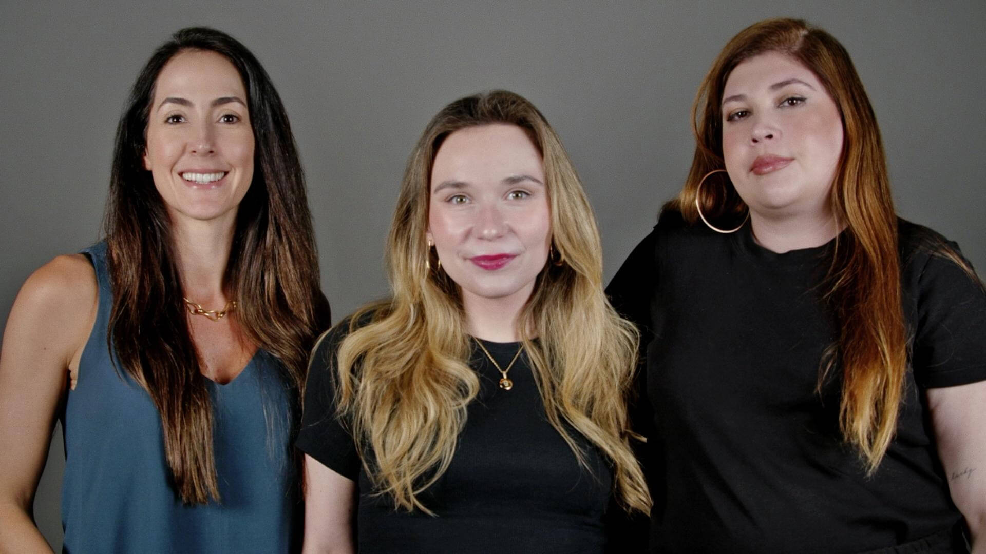 face, Head, Person, Photography, Portrait, Accessories, Jewelry, Necklace, Adult, FemAle, Woman, Groupshot, Blonde, Hair, happy, Smile, People, Blouse, Clothing