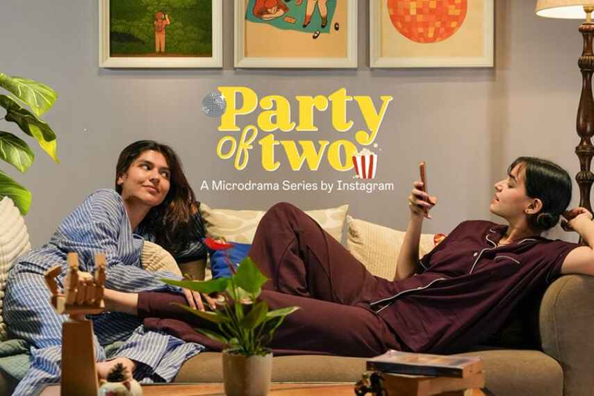 Couch, Furniture, Adult, FemAle, Person, Woman, Head, face, Conversation, People, Photo Frame