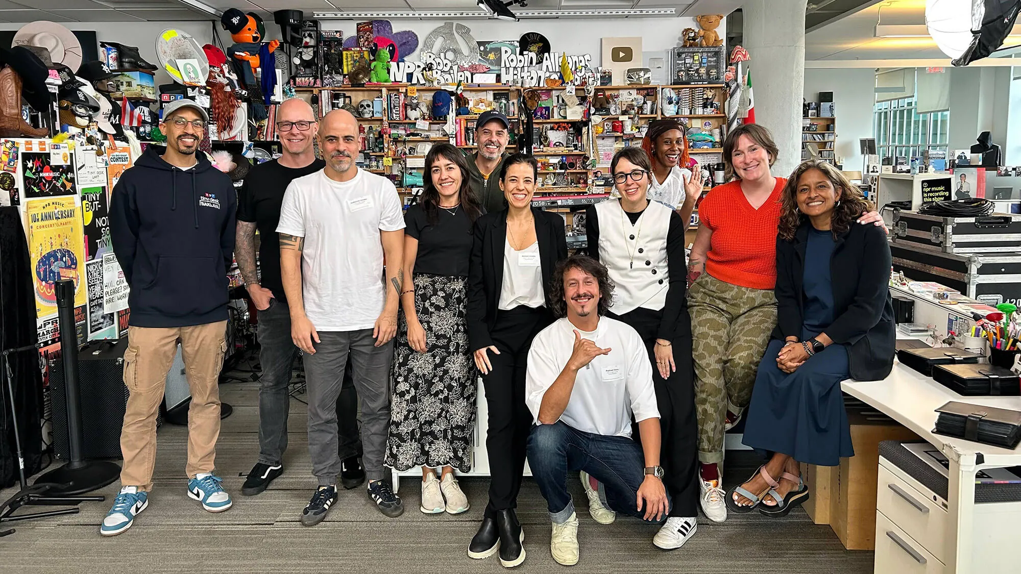  Groupshot, Person, Adult, FemAle, Woman, People, Male, Man, Indoors, face, Head, Clothing, Skirt, Coat, Hoodie, Knitwear, Sweater, Sweatshirt, Barbershop