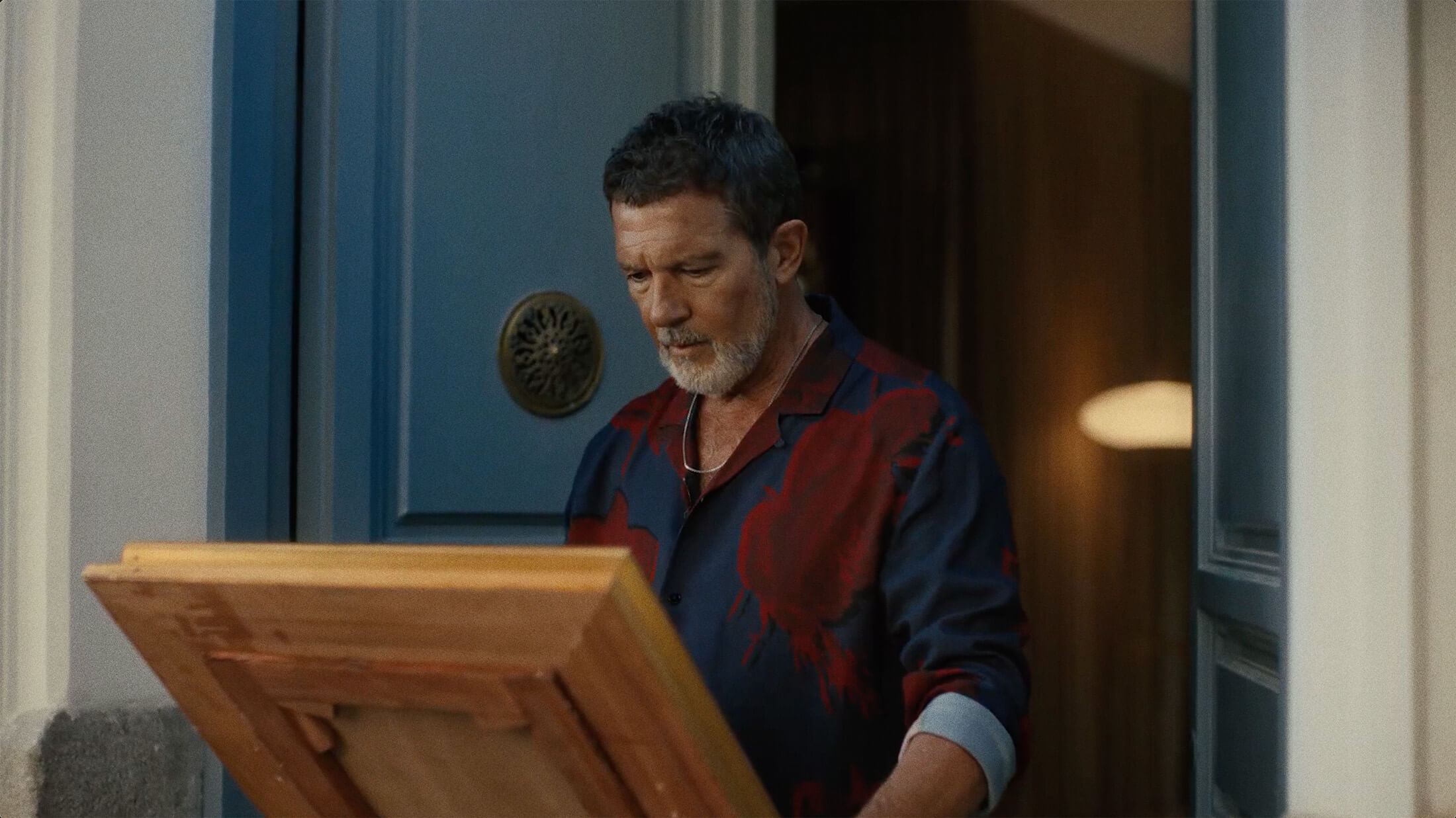 uber-eats-antonio-banderas