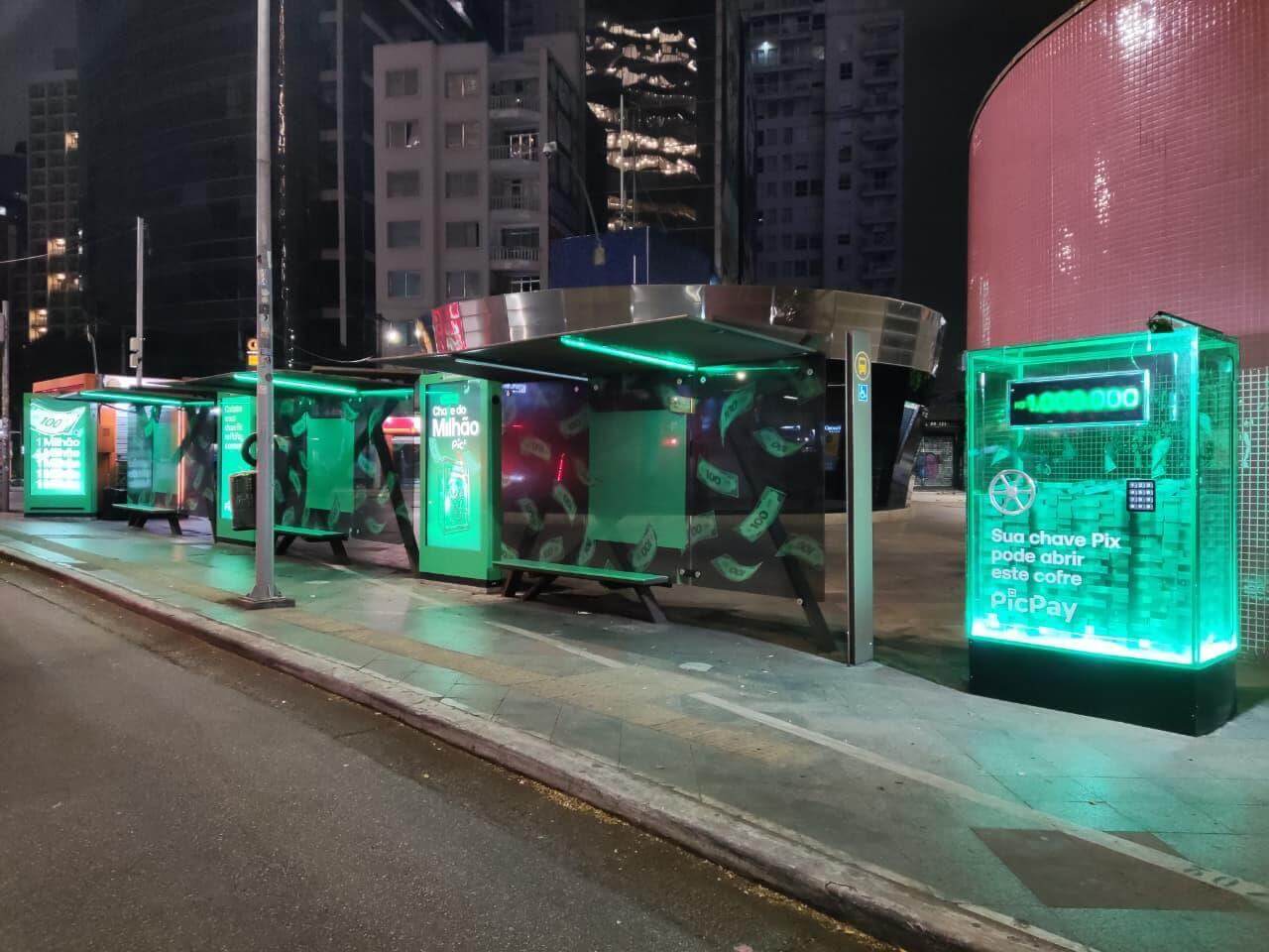  Bus Stop, Outdoors, Urban, City, Architecture, Building, Terminal