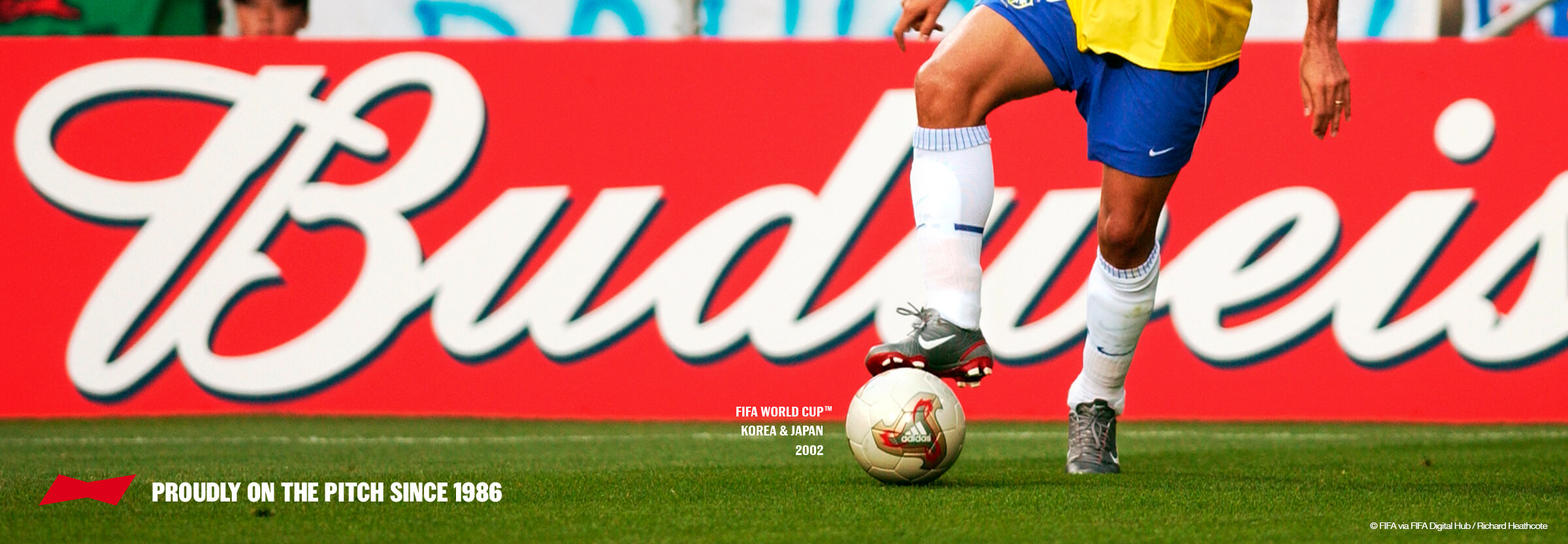  Ball, football, Soccer, Soccer Ball, Sport, Person, Clothing, Footwear, Shoe, People, face, Head, Field